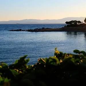 Mert Otel Çeşme